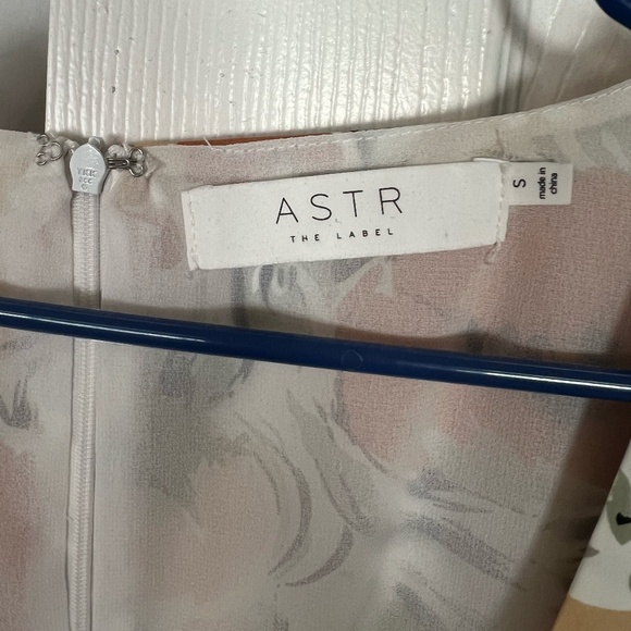 ASTR the Label Square Neck Midi Dress - Picture 6 of 7